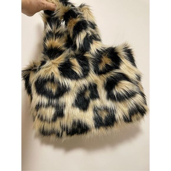 New Urban Outfitters Faux Fur Medium Tote Bag - Picture 5 of 10